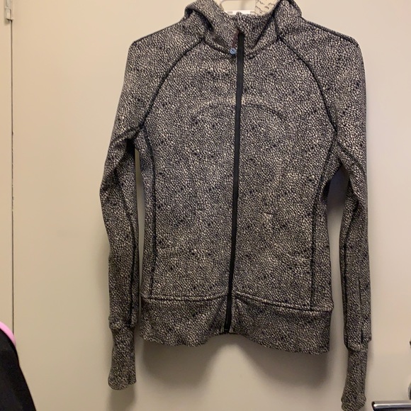 Lululemon women jacket with hood - Picture 1 of 10